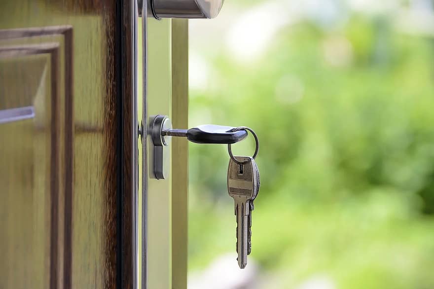The Benefits of Purchasing New Door Locks for Basic Security